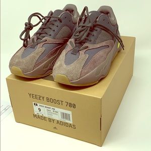 Adidas Yeezy Boost 700 ‘Mauve’ NEW 100% authentic